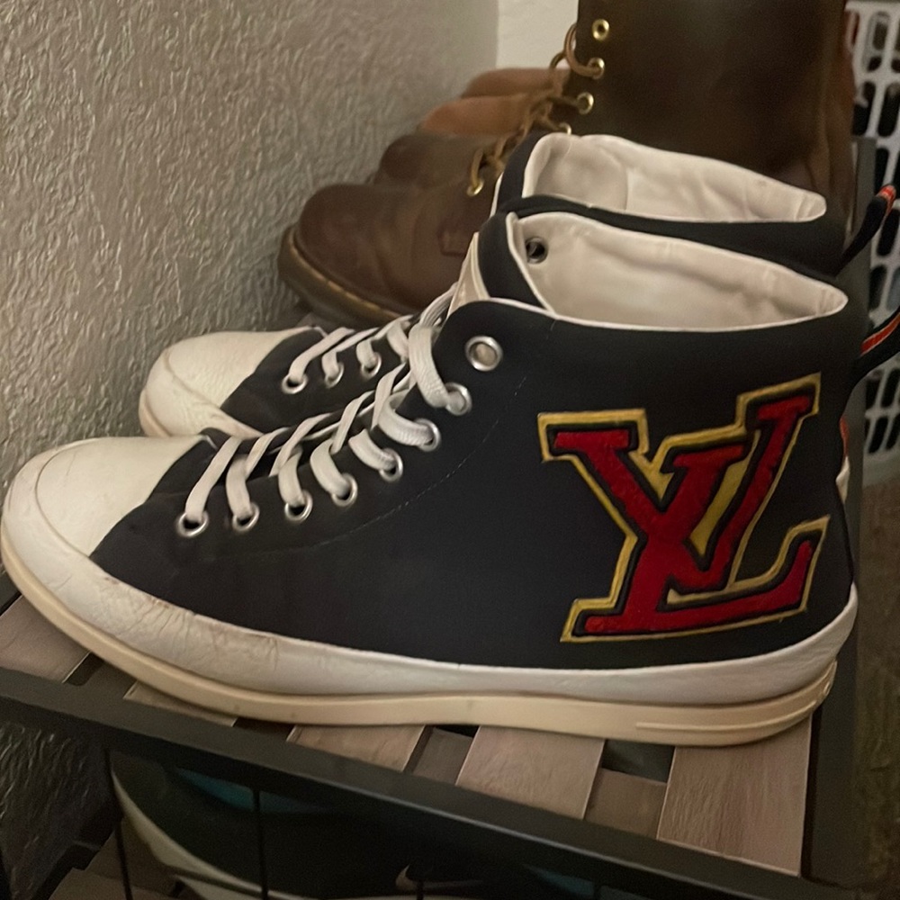 Louis Vuitton Front row sneakers